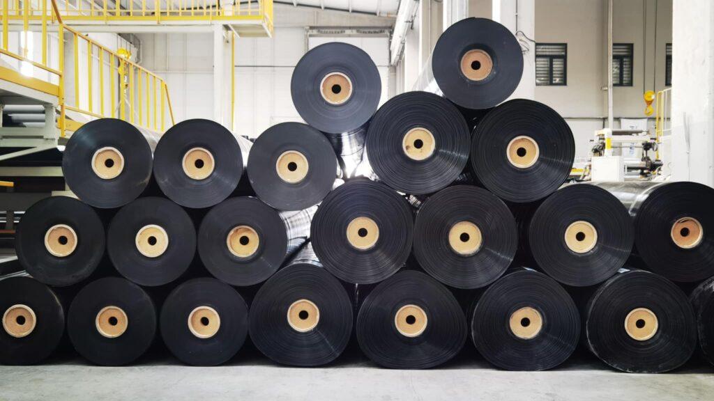 Thiết kế thi công bạt HDPE chống thấm tuyệt đối cho các công trình môi trường